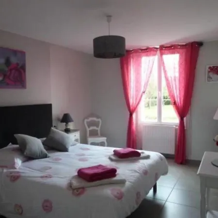 Fermette Renovee Avec Terrasse, Internet Et Garage Pres De *