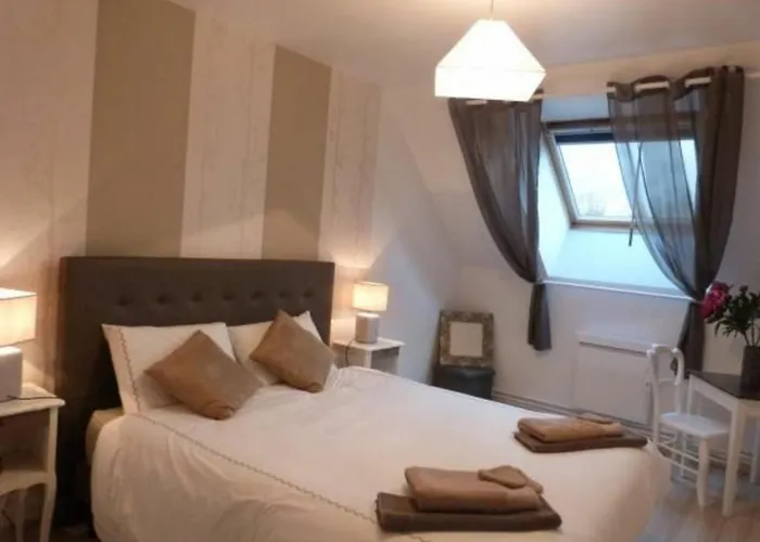 Vallon-sur-gée, 6 Pièces, 10 Personnes - Fr-1-410-212 * Vallon-sur-Gee