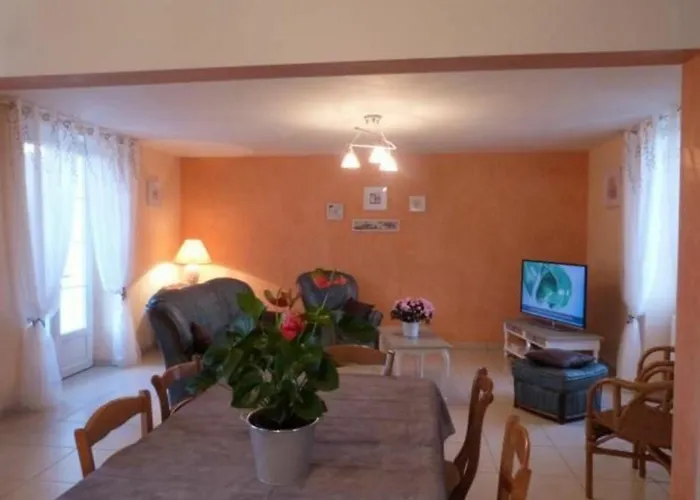 Vallon-sur-gée, 6 Pièces, 10 Personnes - Fr-1-410-212 Hébergement de vacances Vallon-sur-Gee