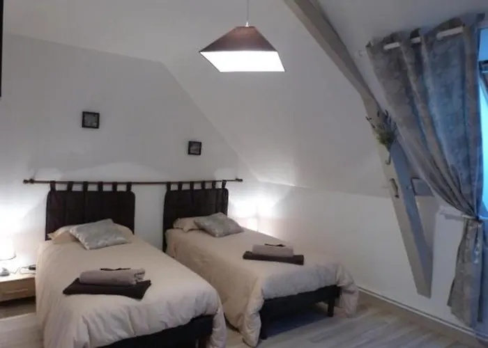 Vallon-sur-gée, 6 Pièces, 10 Personnes - Fr-1-410-212 Hébergement de vacances *